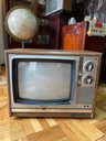 z Televisor Toshiba retro 