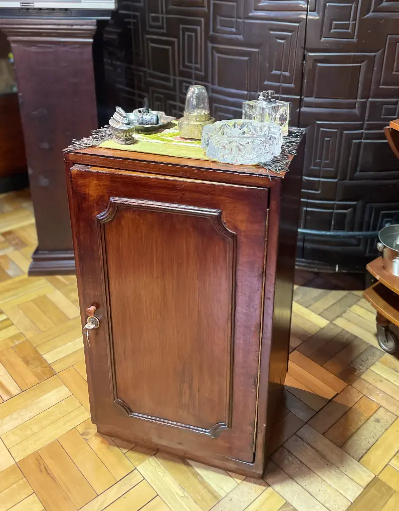 Cajonero o mesa de noche