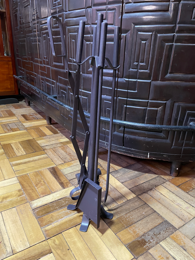Instrumentos de chimenea en metal 