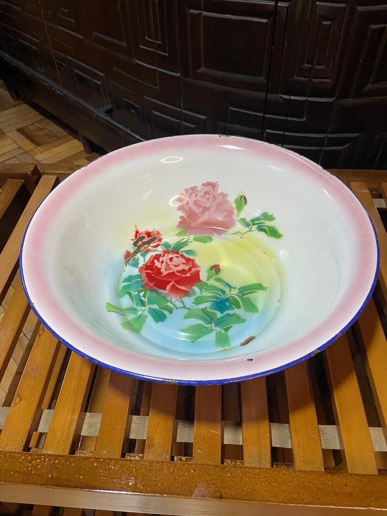 Platón de aguamanil en peltre