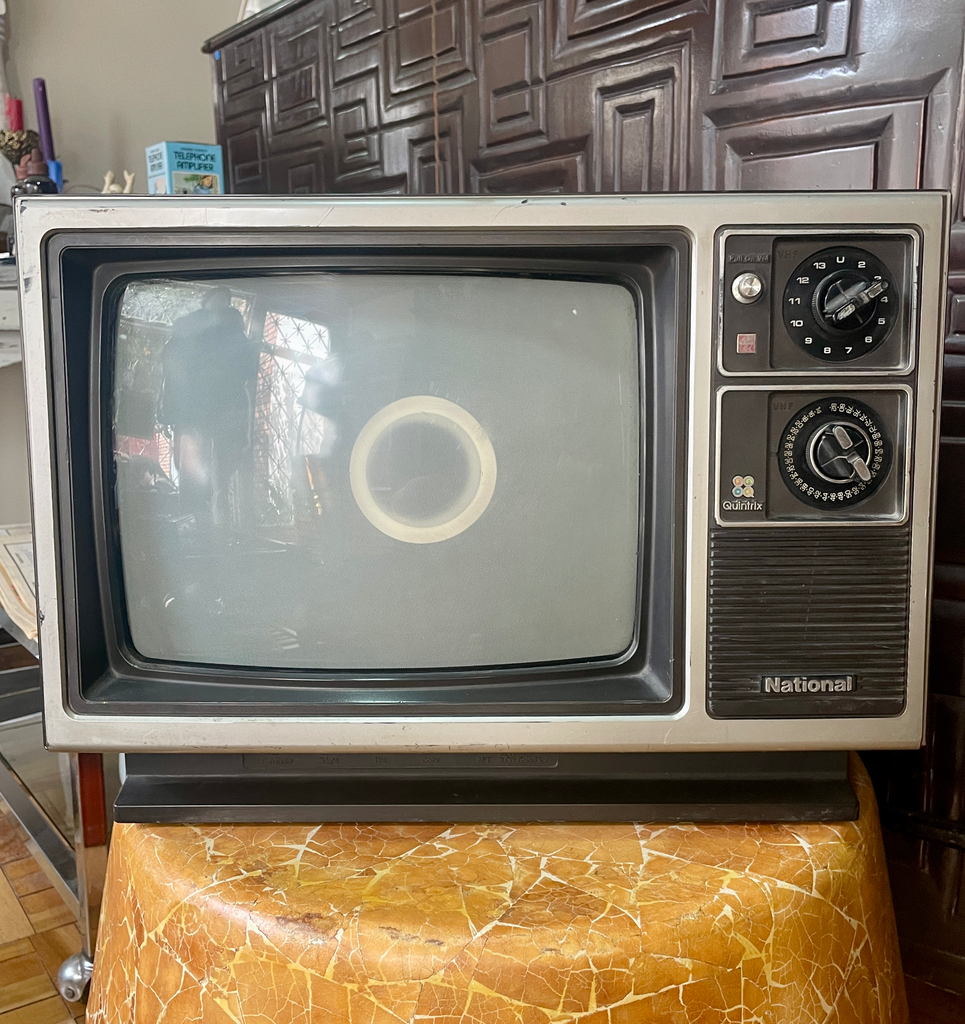 Televisor a color marca National