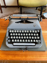 Máquina de escribir alemana marca Torpedo