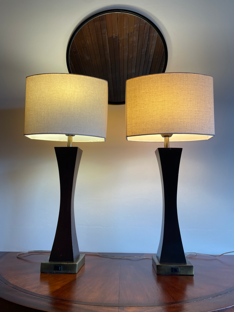 Pareja de lámparas de mesa estilo Mid Century