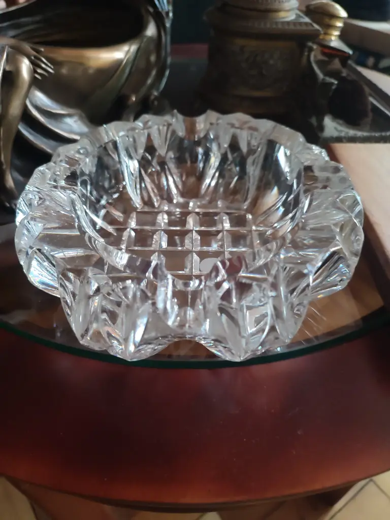 Cenicero tallado de cristal