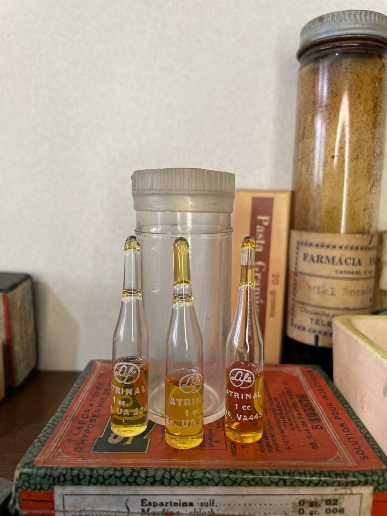 Botellas, ampolletas de colección boticario antiguo - atrinal, Caja x 3