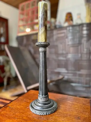 [TES-A-00000000289] Candelabro en pasta color negro