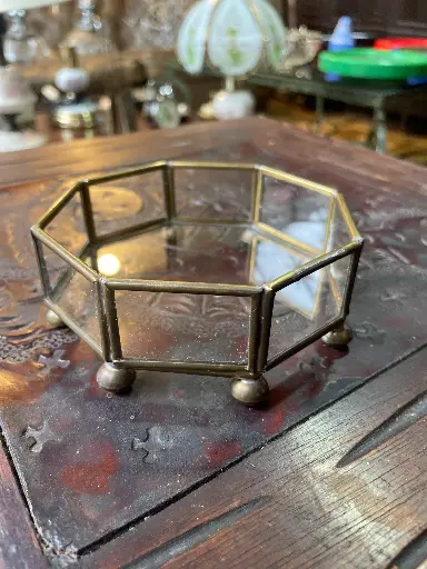 [TES-A-00000000302] Joyero, cofre o caja en latón octagonal