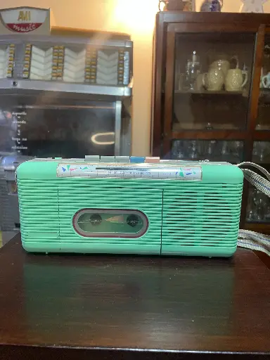 Radio AM/FM casete grabadora modelo QT-5