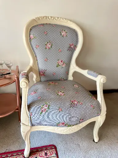 Silla Isabelina madera tallada