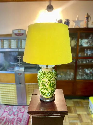 Lámpara en cerámica pintada a mano