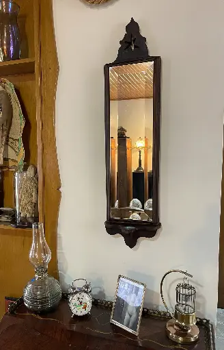 Espejo de pared biselado en madera 