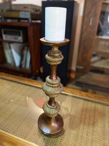 Candelabro en madera decorado 