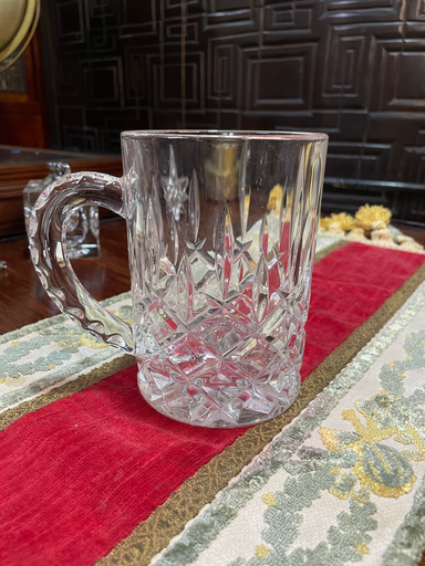 Jarro de cerveza en cristal
