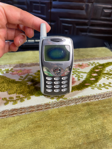 Celular Panasonic A102 decorativo