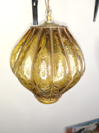 Lámpara de techo en vidrio color ámbar 