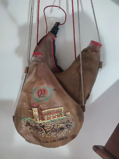 [TES-A-00000000106] Botas de licor temática tauromaquia
