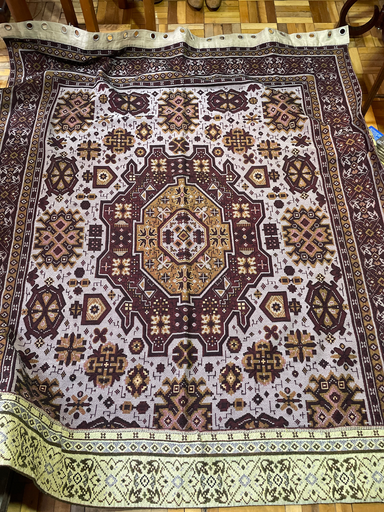 [TES-A-00000000169] Cortina con tela de tapete de la marca Vicuña Ecuador