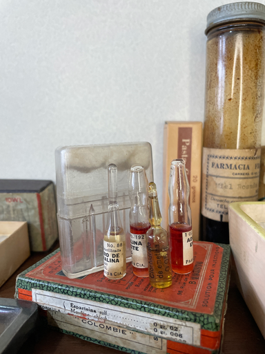 [TES-A-00000000245] Botellas de colección boticario antiguo - Ampolla Adrenalina en aceite