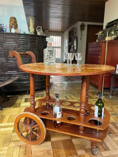 [TES-A-00000000262] Carro bar en madera, superficie redonda abatible con bisagras 